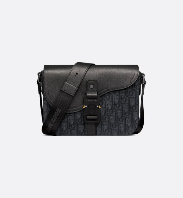 Túi đeo chéo nam Small Saddle Messenger Bag with Flap